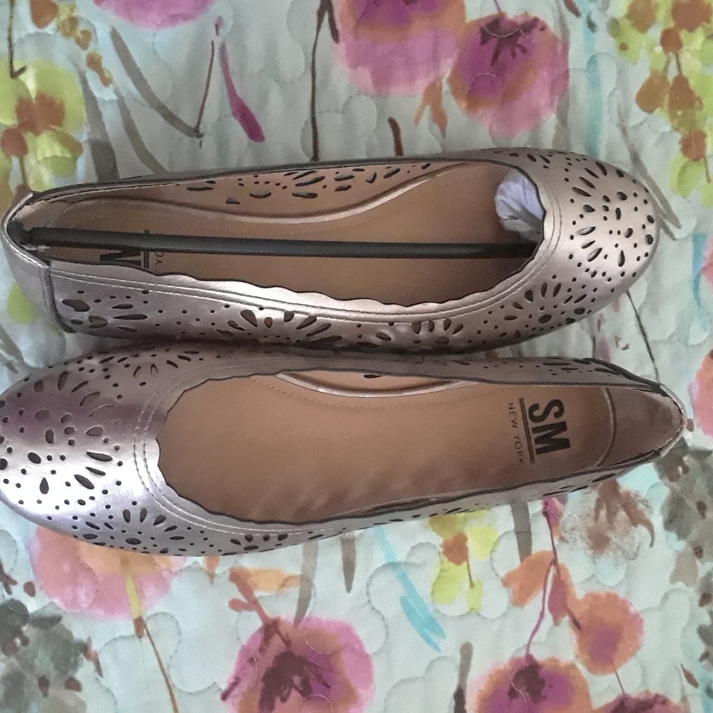 New Gold Flats